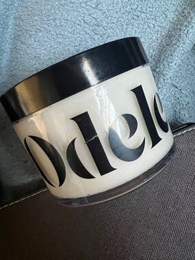 ODELE body and scalp scrub